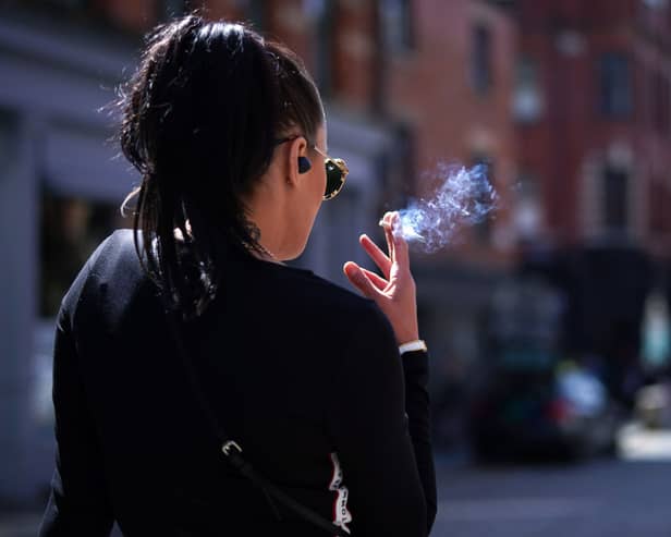 Smokers in Leeds are being urged to use free support to quit.