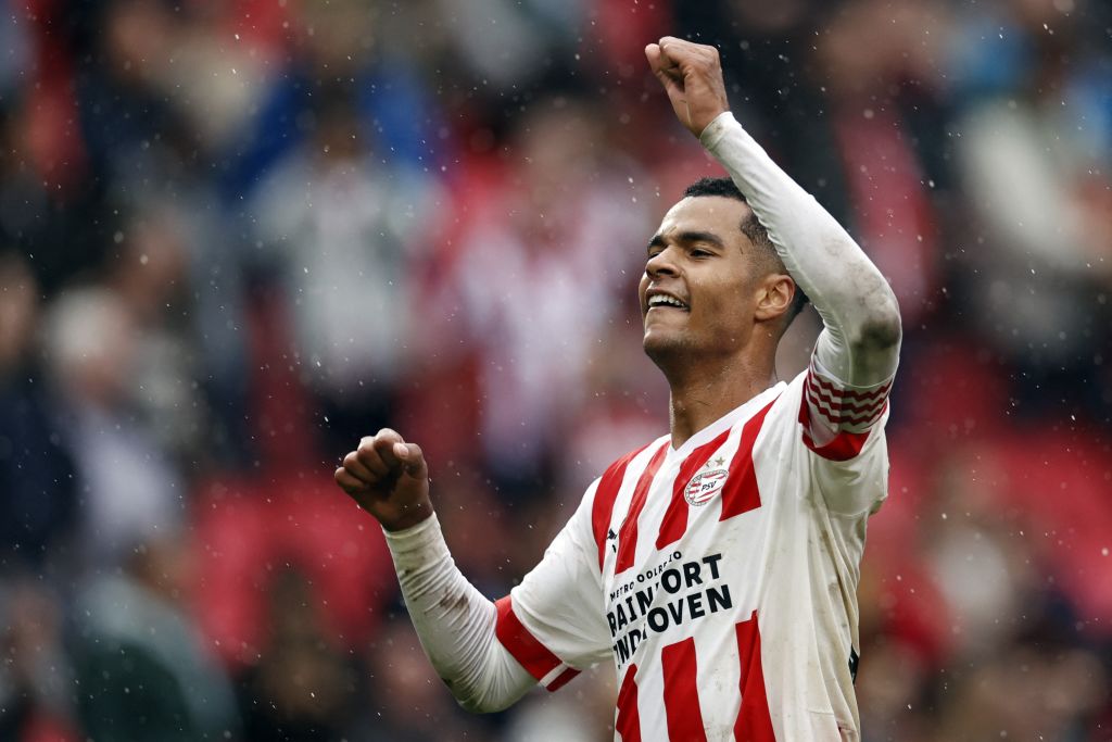 Leeds United news: PSV name price for Leeds target, pundit predicts Villa draw & ex-white joins Blackpool