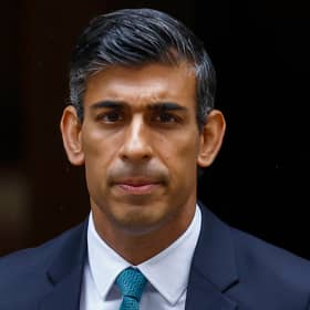 Prime Minister Rishi Sunak leaves 10 Downing Street for his first Prime Minister's Questions on October 26, 2022 in London, England. It was Mr Sunak's first Prime Minister's Questions since taking office yesterday, following the resignation of Liz Truss. (Photo by Jeff J Mitchell/Getty Images)