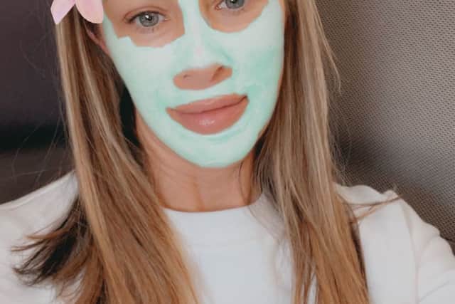 Tiffany Austin shared a photo of herself on board a plane as she travels to meet boyfriend Chris Moyles’ when he leaves the jungle (@tifftoff73nyc - Instagram)