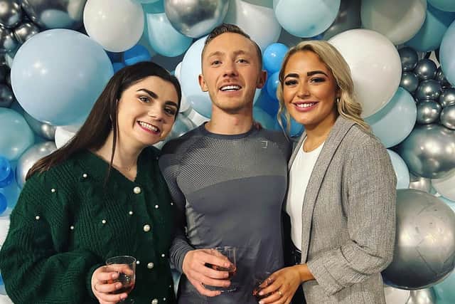 Nile’s sister Joanna and sister Hermione were in attendance for Dancing on Ice’s Musical’s Week to support the gymnast (nilemw - Instagram)