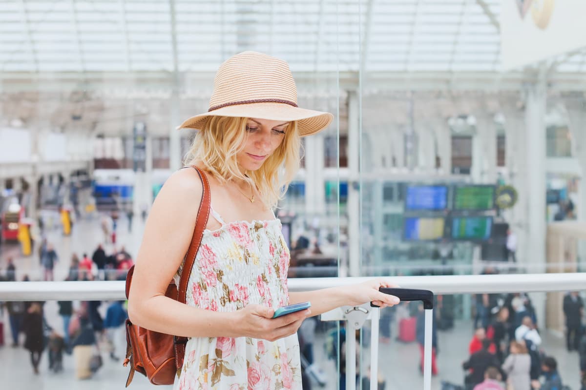 New charges for EE customers as network brings back EU roaming fees
