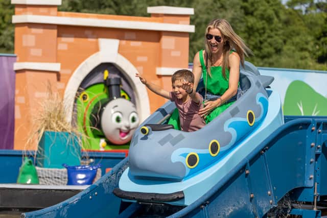 Helen Skelton and family celebrate the launch of Thomas & Percy’s Submarine Splash at Drayton Manor Resort. (Credit Drayton Manor Resort) 