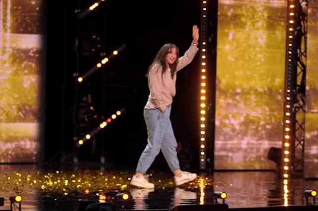BGT's Sydnie Christmas is awarded the Golden Buzzer.