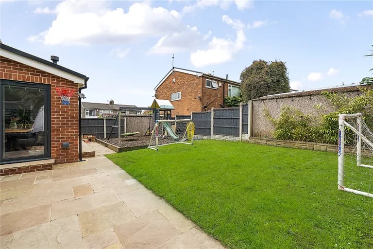 Parkways Drive, Oulton, Leeds, West Yorkshire LS26