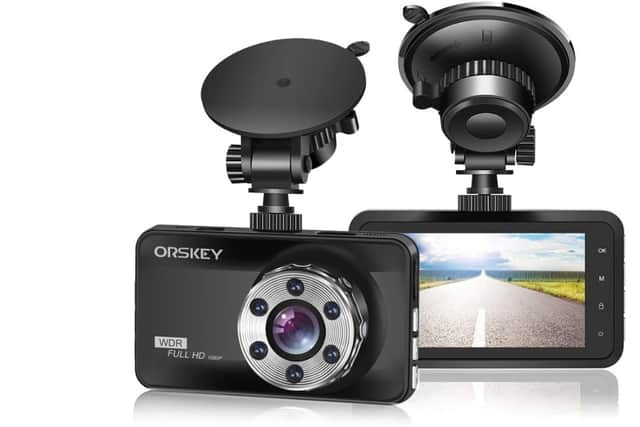 The sensor works well in all lighting conditions, and the LCD is very easy to see