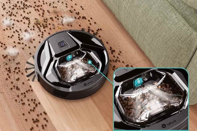 Suction power of the Lefant M320 robot vacuum cleaner shown