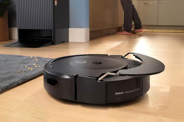 The retractable mop is a really neat system