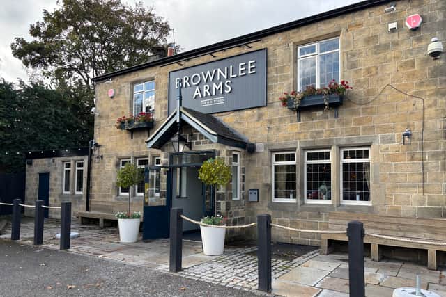 I’ve passed Brownlee Arms countless times aboard bus 27, always intrigued by the upscale pub on Long Row.