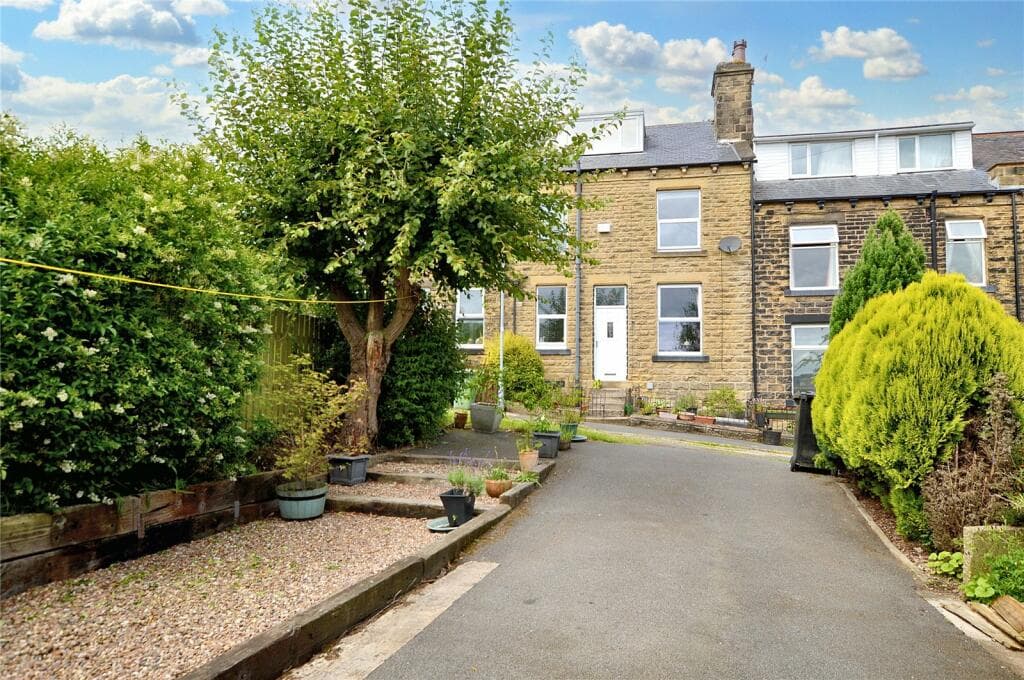 Rodley House A look inside this beautiful Leeds home with lovely views ideal for ...