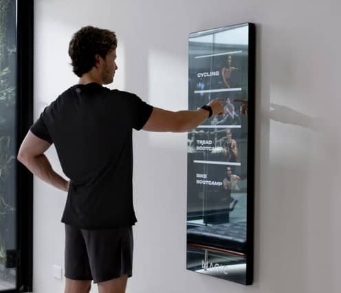 It's a smart mirror that keeps you fit with AI