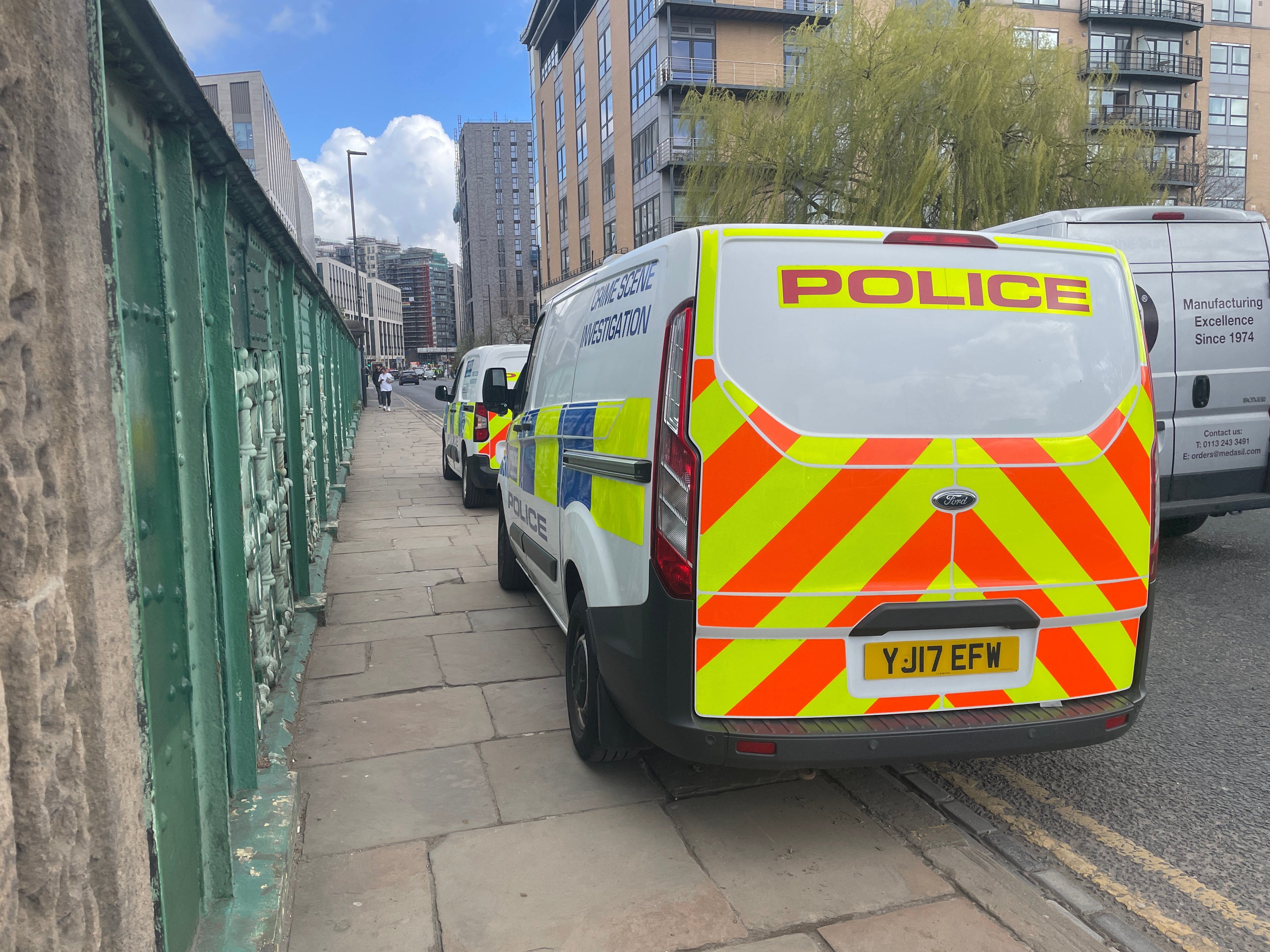 Live updates as body found in Leeds city centre as police swarm scene