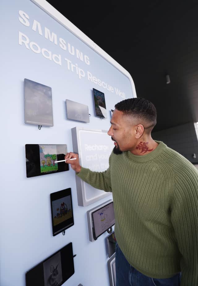 Jordan Banjo unveils Samsung's Road Trip Rescue Wall