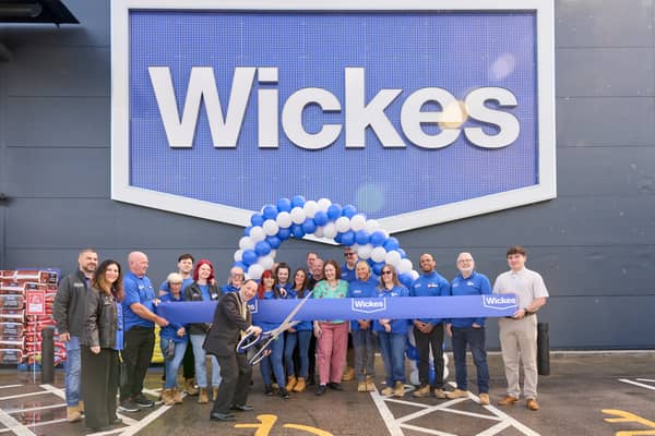 The new Wickes store at Moor Allerton Centre was officially launched by the Lord Mayor Elect, Cllr Dan Cohen.