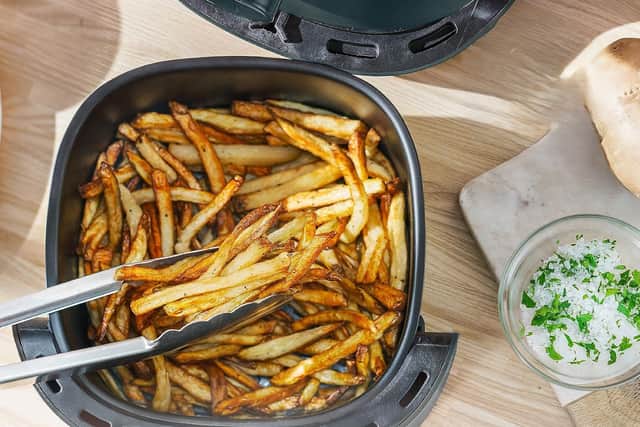 It's a perfect size for a hearty portion of fries