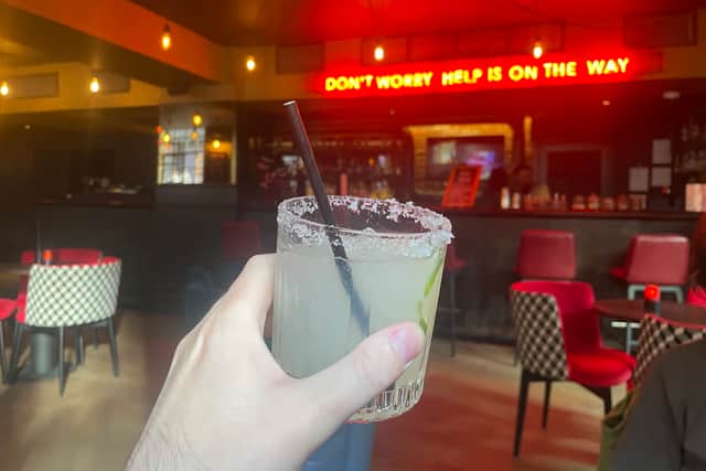 We started our evening in the bar, with a lemongrass margarita.