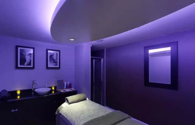 The deal includes a 30-minute treatment for each person - and then lunch and a bottle of Prosecco