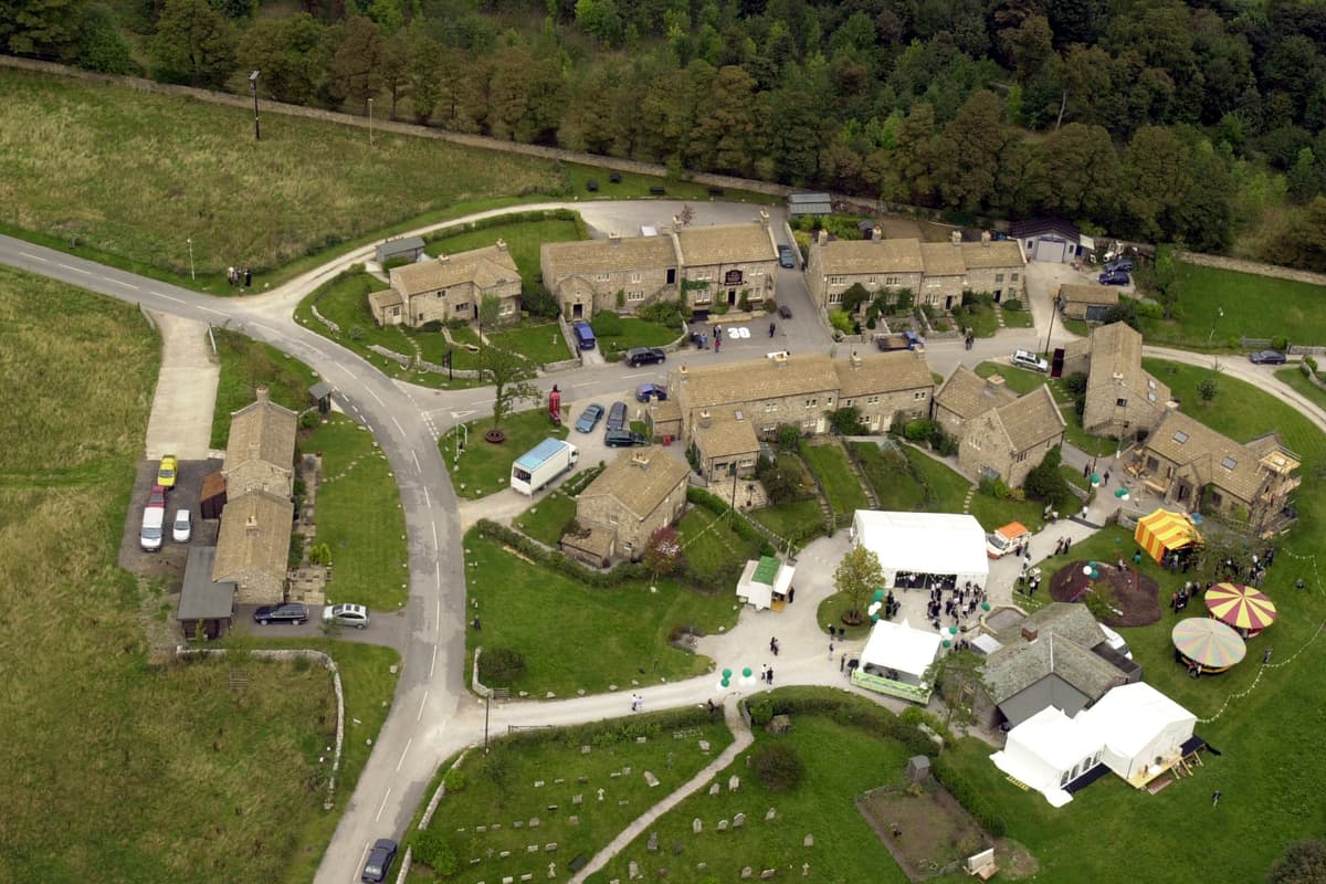 Itv Sign ITV Emmerdale makes big move to secure iconic Leeds filming location