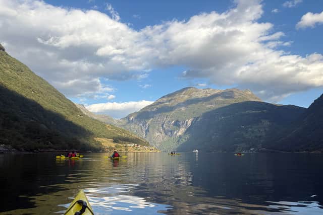 An unforgettable and tranquil kayaking experience in Geiranger