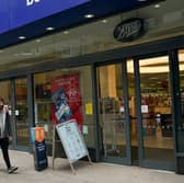 Boots is hiring 6,000 seasonal staff ahead of Christmas across stores, warehouses, and customer support (Photo: Getty Images)