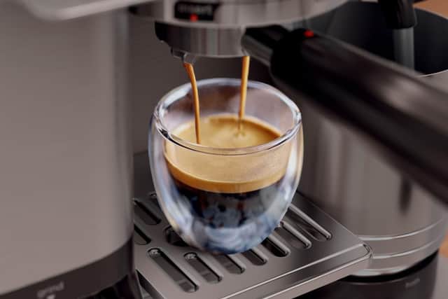 Adaptive brewing automatically monitors the temperature to ensure the perfect shot