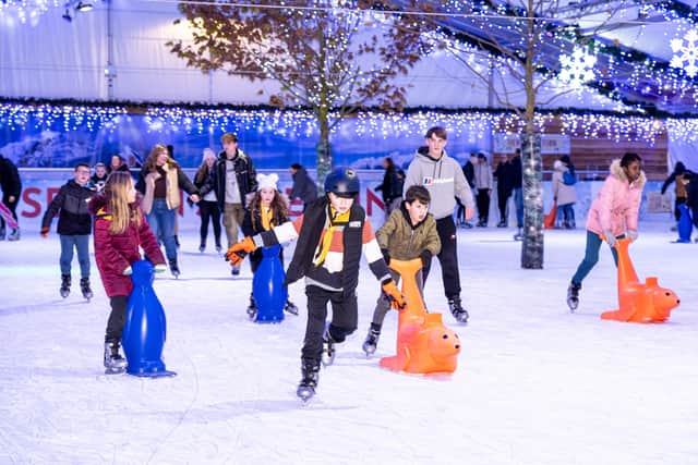 White Rose Shopping Centre’s popular Christmas ice rink is to return over the festive season.