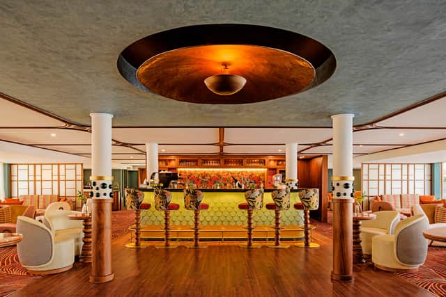 The AmaLilia lounge, where evening entertainment and the daily 'Sip & Sail' hour is held