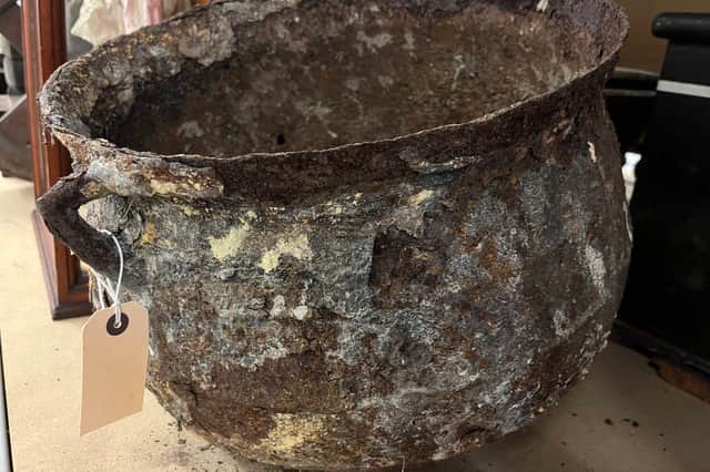 The Iron cauldron