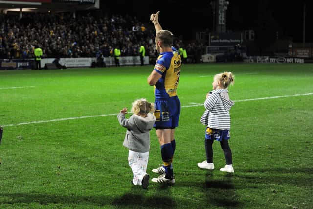 Rob Burrow thanks fans at Headlingley