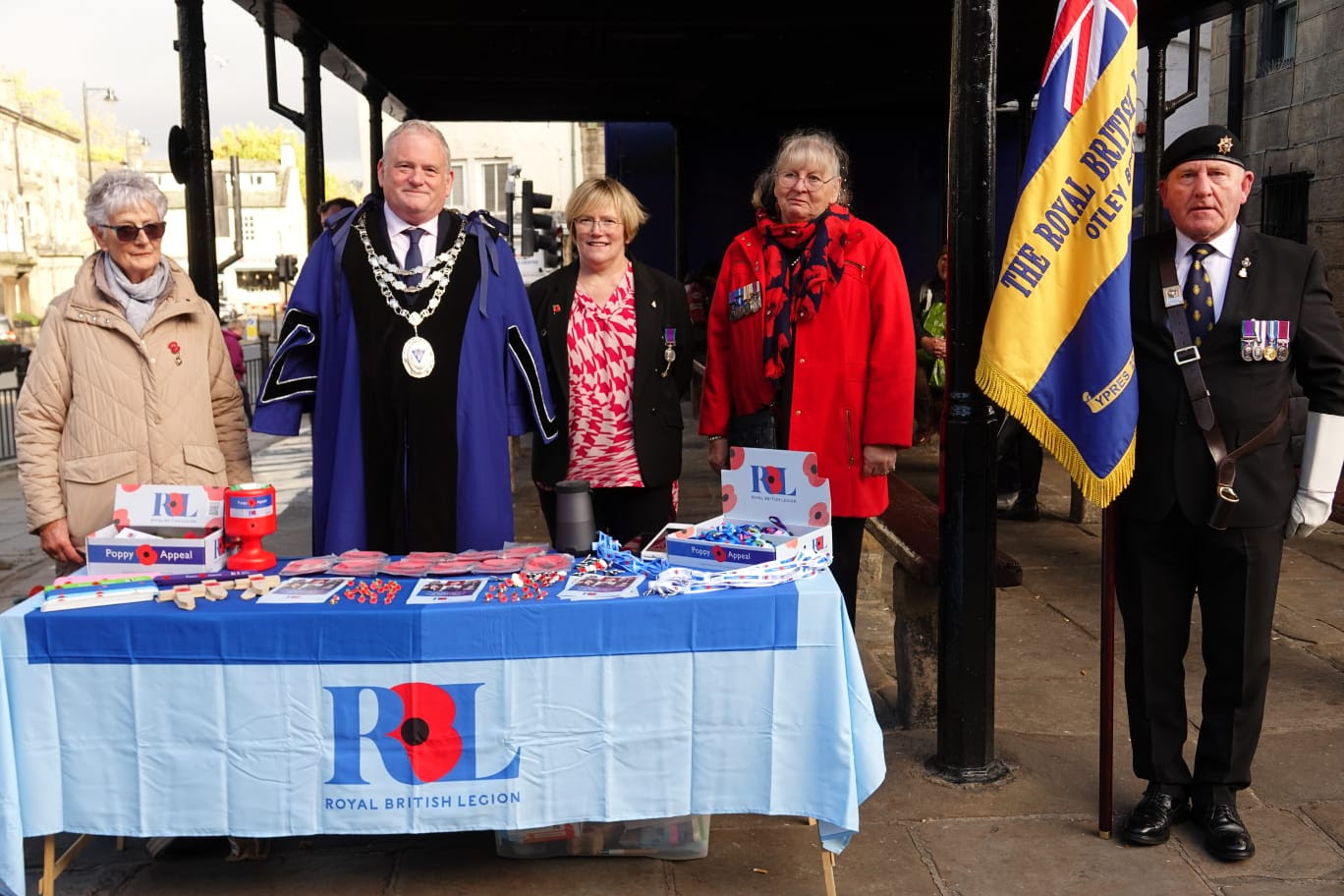 Mum whose soldier son died in Afghanistan presented with Otley's first ...