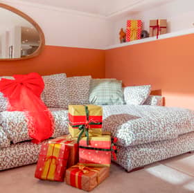 20 per cent of Gen Z and Millennials reckon handing over an unwrapped gift is perfectly acceptable.