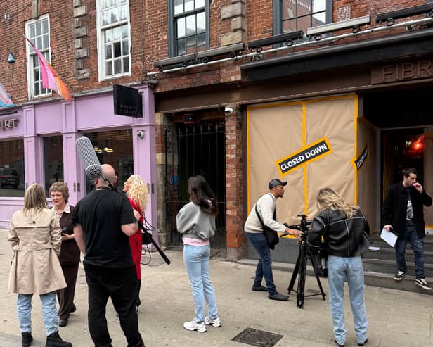 The video stunt was filmed to promote Bar Fibre's Gold Card giveaway 