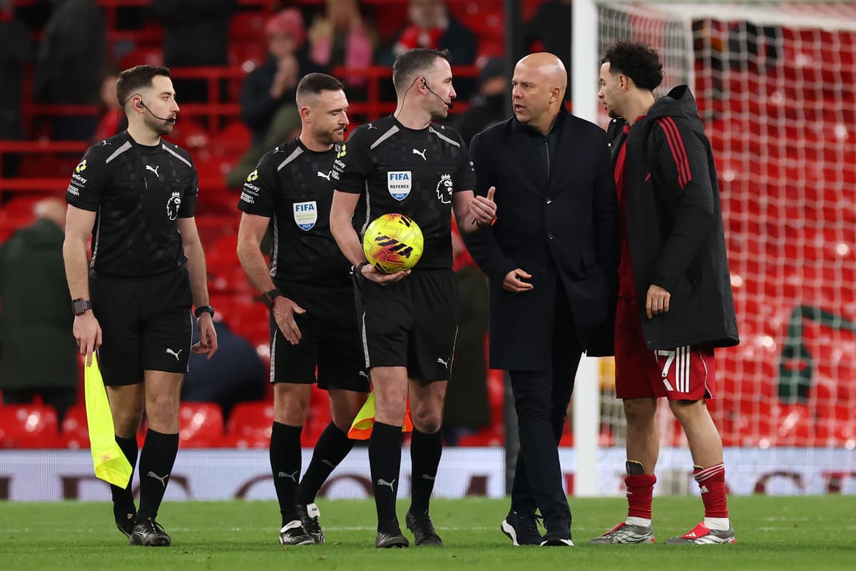 Liverpool-Trainer Arne Slot verärgert über das „intelligente“ Spiel von ...