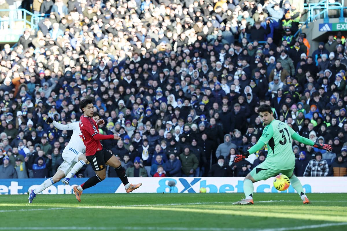 Leeds United 1 Manchester United 1: Elland Road wild scenes after attacker ...