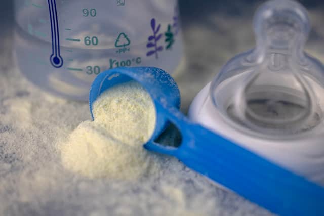 The cereulide toxin can cause symptoms including nausea, vomiting and abdominal cramps.