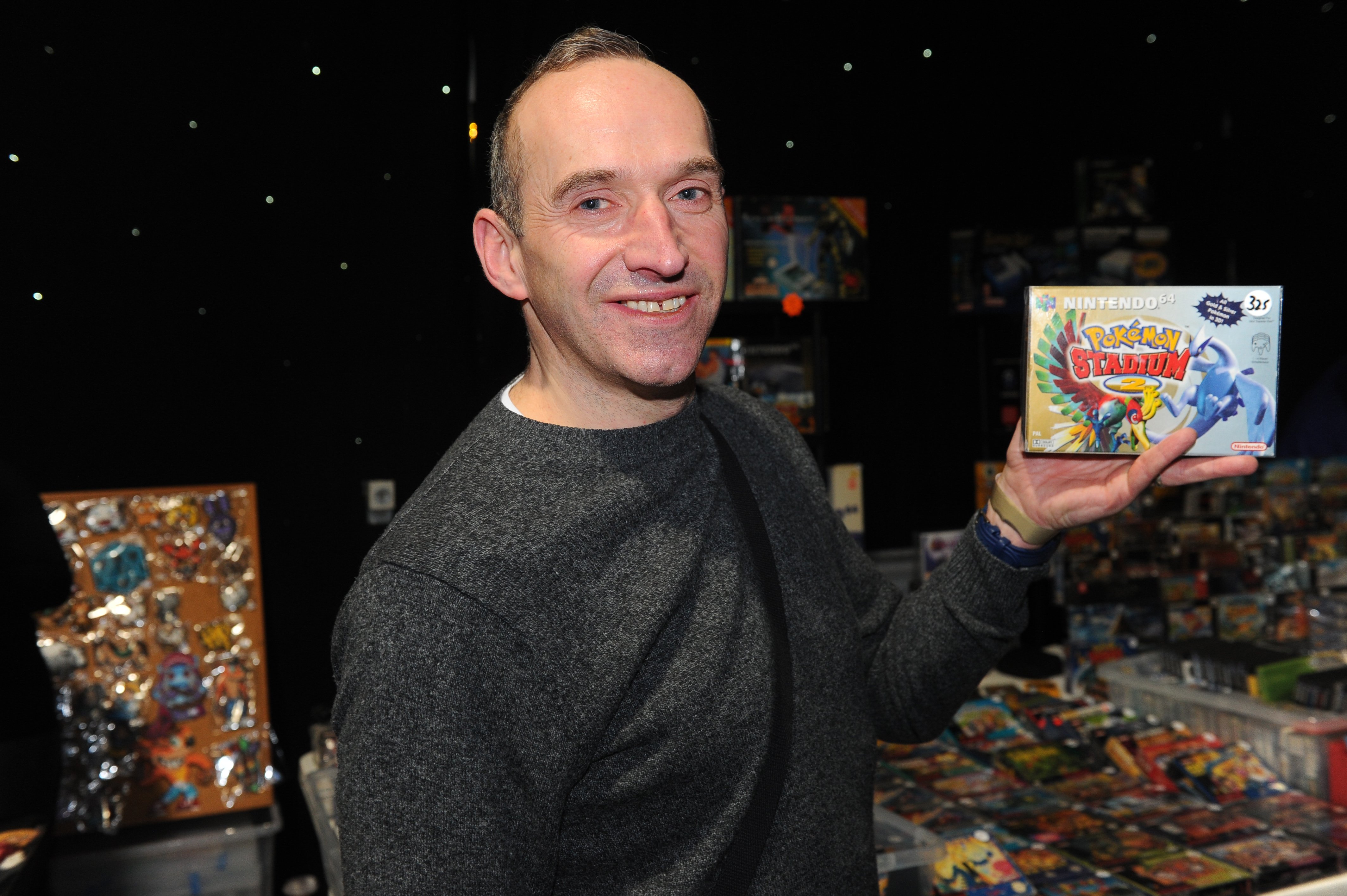 Thirteen photos from retro market as gamers go 8-bit