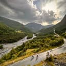 Martin Mansell and Hamish Graham will cycle from Melrose to Dublin in just four days this March