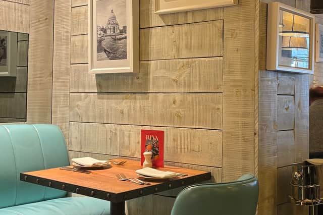 Riva Blu has a warm and retro atmosphere inside