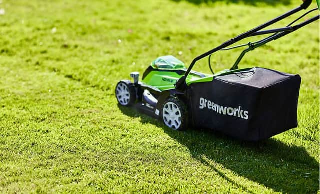 Greenworks 48v 36cm G24X2LM36K2X Cordless Lawnmower
