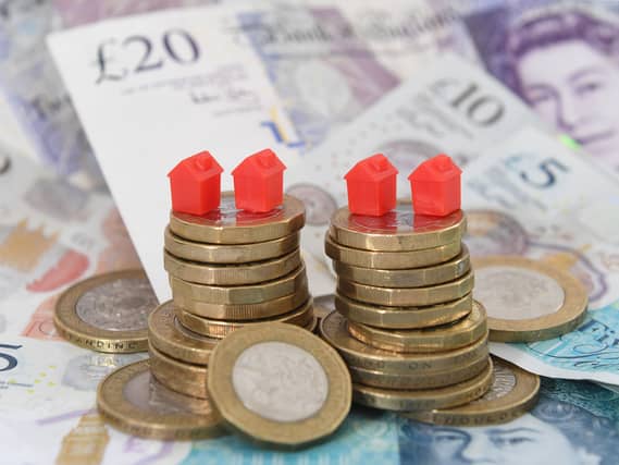 Balancing mortgage deals in an uncertain economic climate can be confusing - but experts have some advice