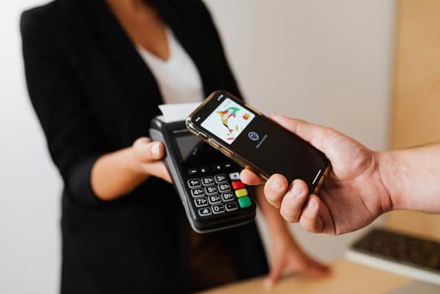 New rules mean banks can now set their own contactless payment limits (Photo: Pexels)