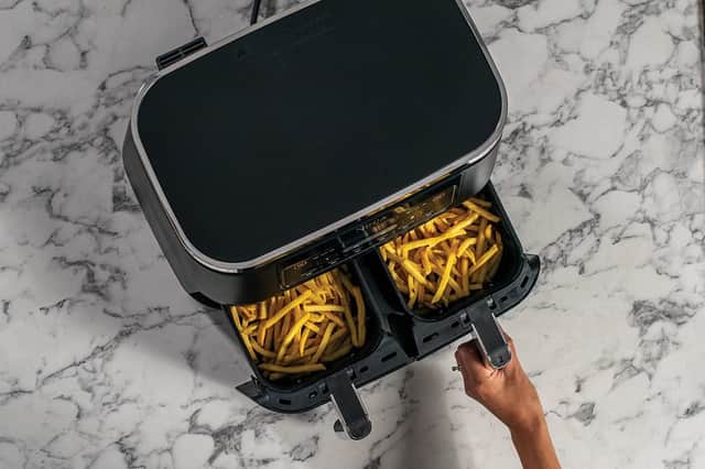 The dual drawers let you cook two foods at once – one of the standout features of this popular Ninja air fryer