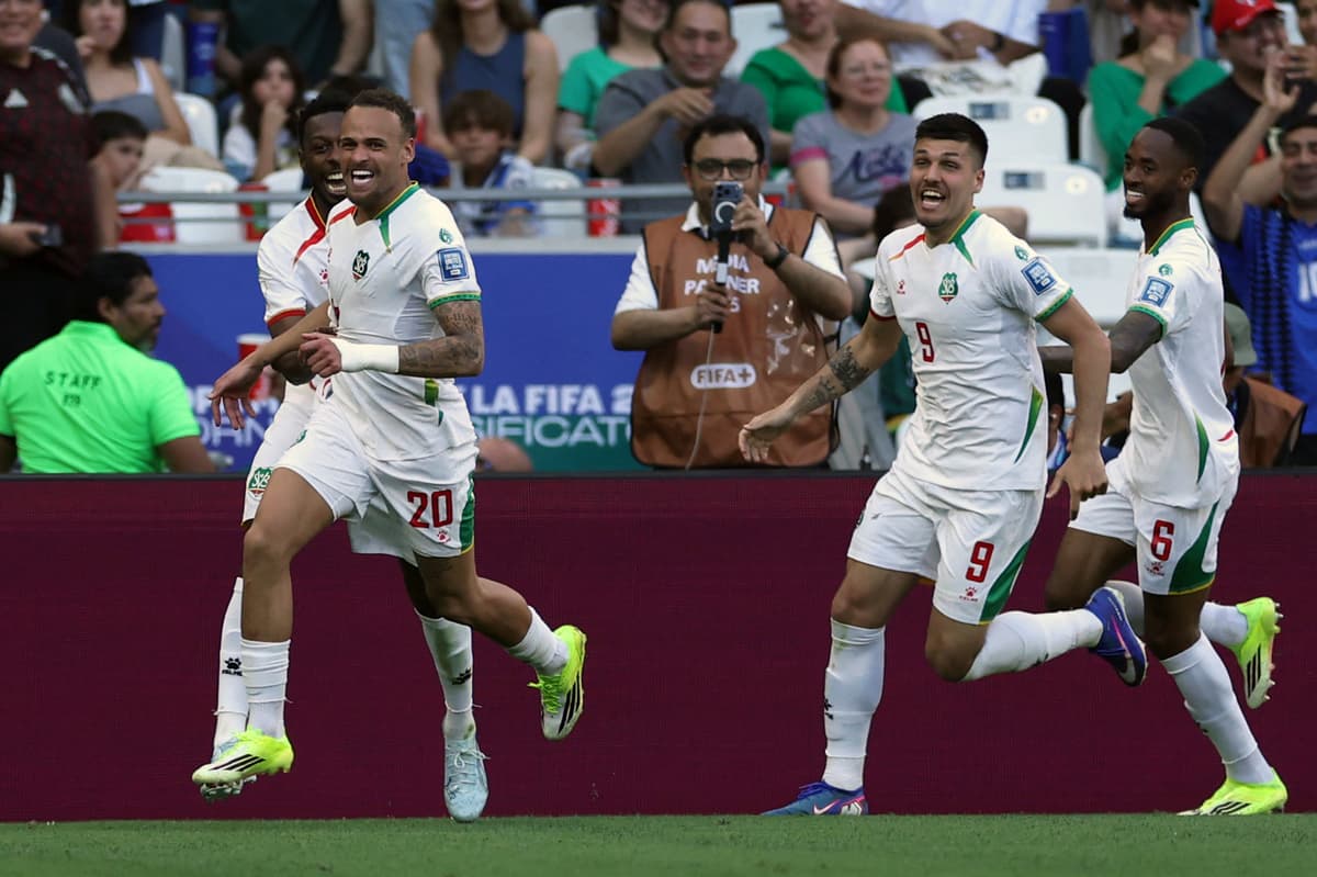 Big impact but painful ending as Leeds United attacker makes new country ...