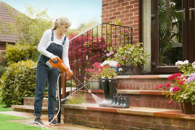 It's perfect for quick washing jobs