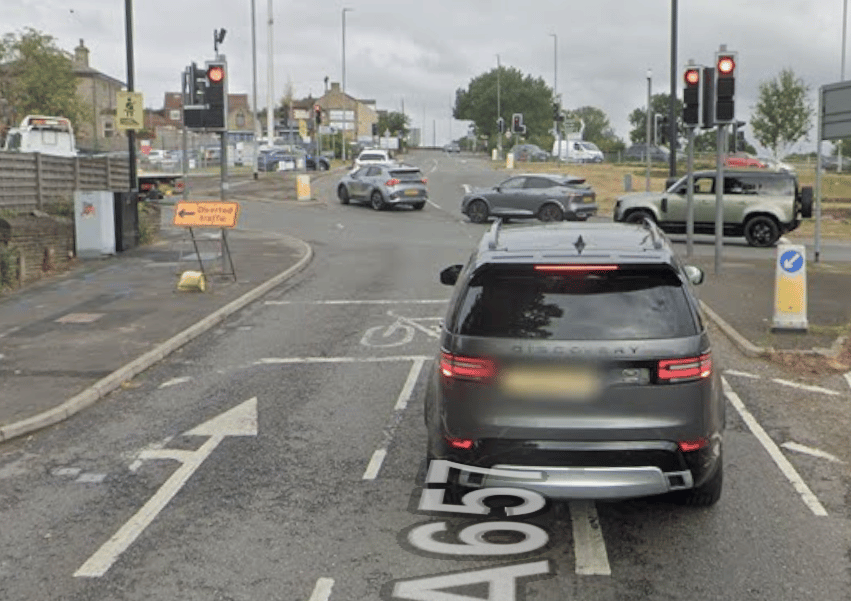 Rodley Roundabout Rats chew through signal box causing traffic disruption at roundabout ...