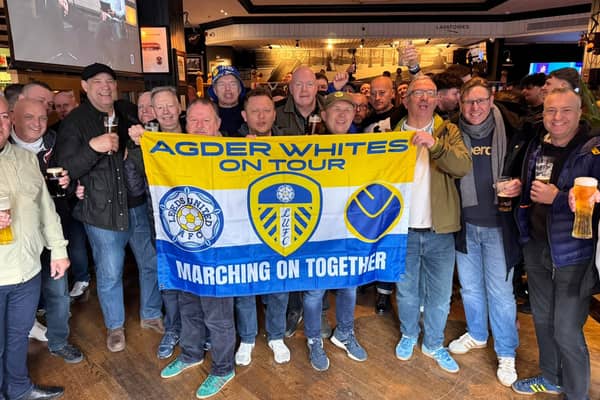The Agder Whites, a branch of LUSCOS, with some members of the Maverick Whites at a pub in London ahead of an away-day at QPR.