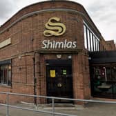 A Roundhay Road institution, this spot is legendary for its charcoal-grilled meats and Masala Fish. Their Chicken Tikka Donner, served on fresh naan, is a massive favourite for those who crave a smoky, spicy hit. 🍕