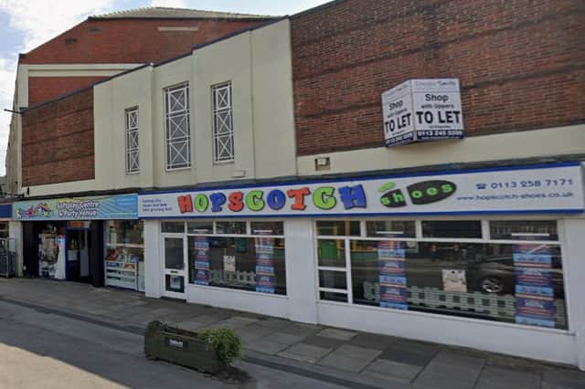 Plans for a Greek restaurant and takeaway have been approved for New Road Side, in Horsforth, Leeds.