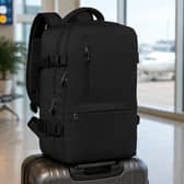 This Hayayu travel backpack has been designed to fit Ryanair size guidelines.