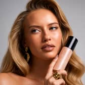 ICONIC London's Prep Set Glow has become a cult beauty favourite thanks to its glow-boosting, multi-tasking formula.